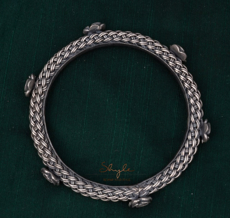 Anvaya Guthau Rose Embossed Bangle back