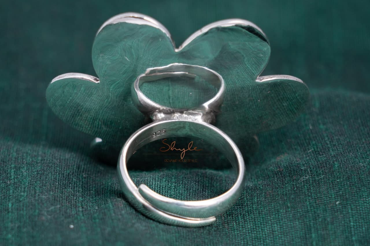 Moh Intricate Flower Embossed Ring