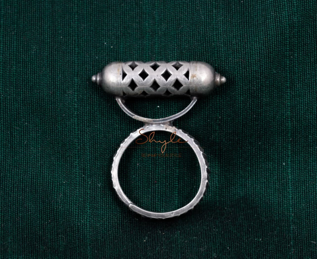 Qurbat Jharonkha Inspired Embossed Ring