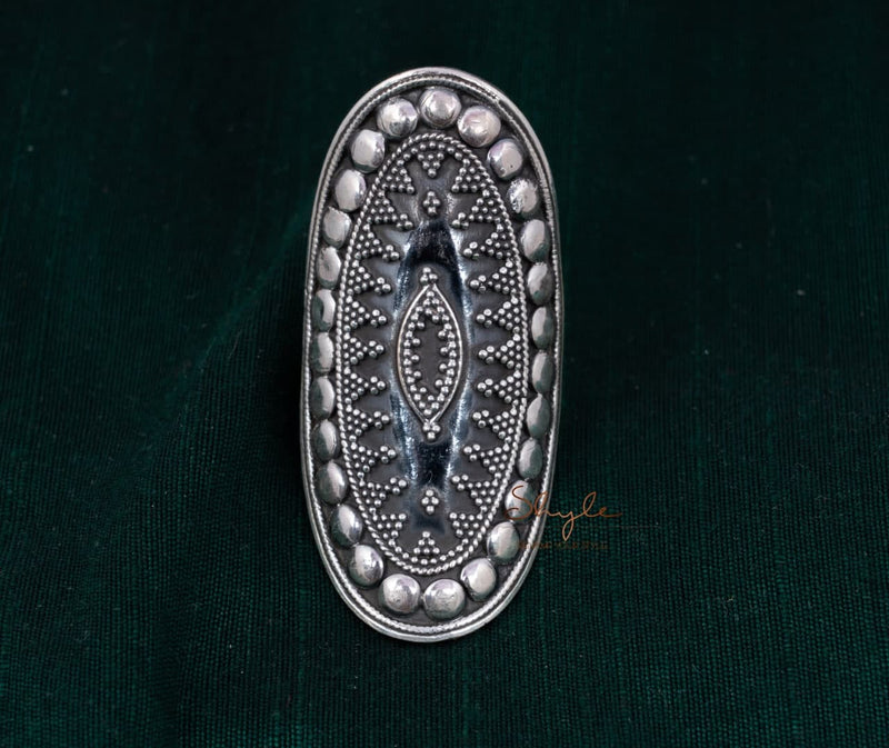 Mizoya Daana Detailed Classic Ring