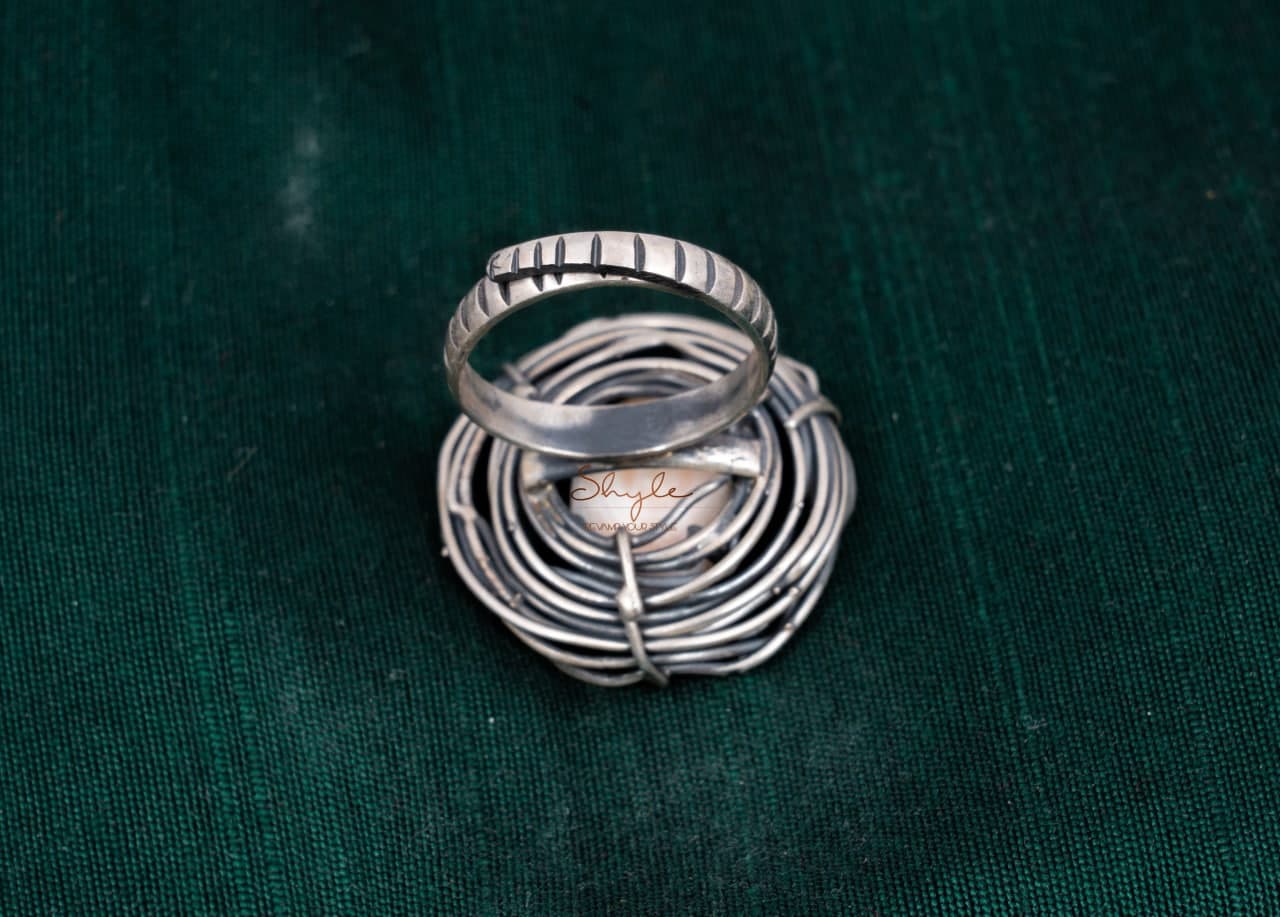 Maahi Nest Ring