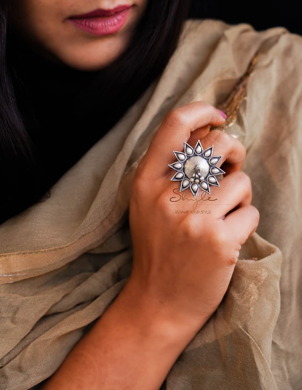 Qurbat Drop Motif Ghughri Embossed Ring