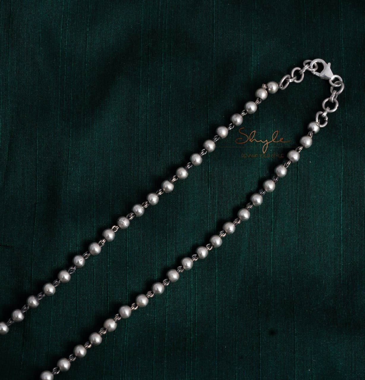 Anvaya Embossed Classic Necklace