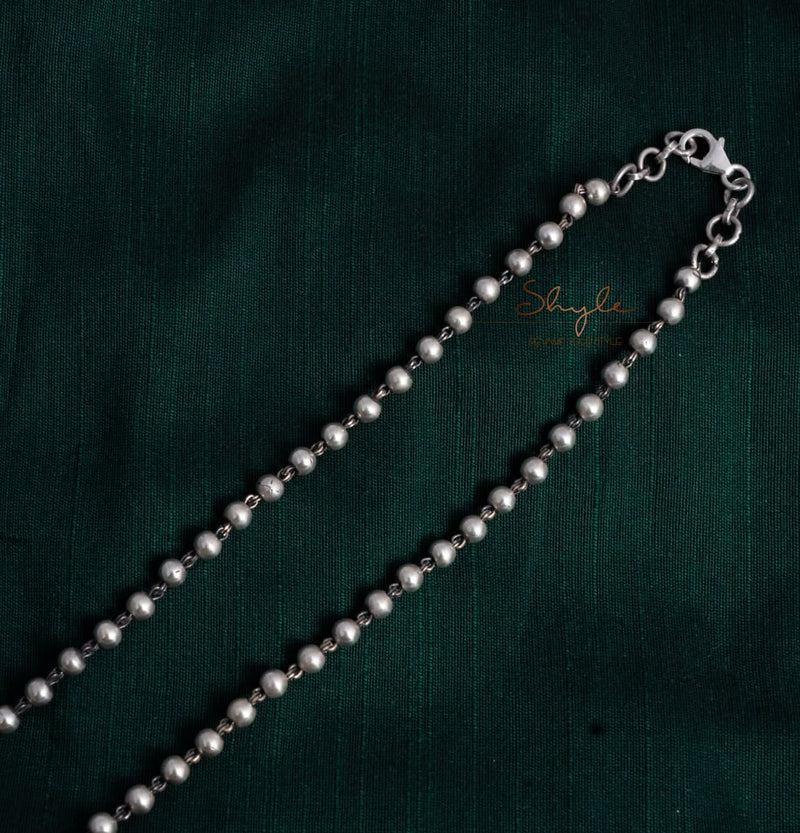 Anvaya Embossed Classic Necklace