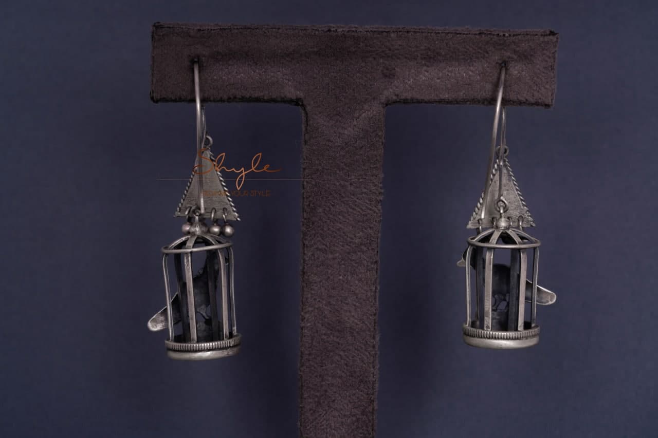 Qurbat Uncaged Bird Ladder Hoops