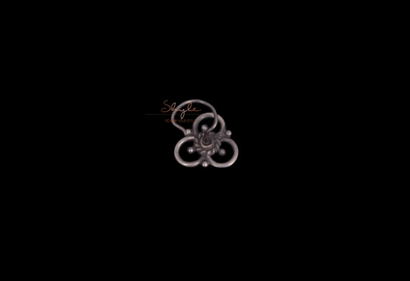 Adya Three Petal Nose ring