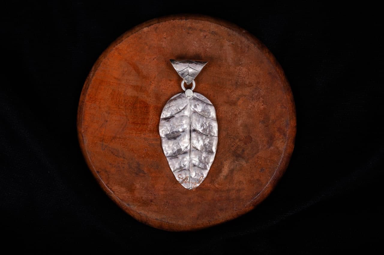 Adya Sookha Patta Necklace Set