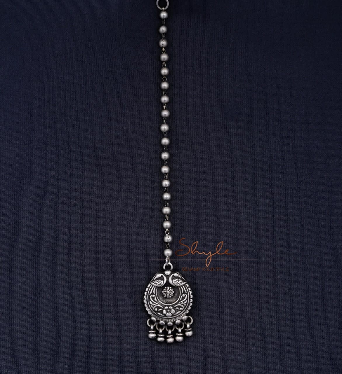 Dulari Petal ghughri Maangtika front