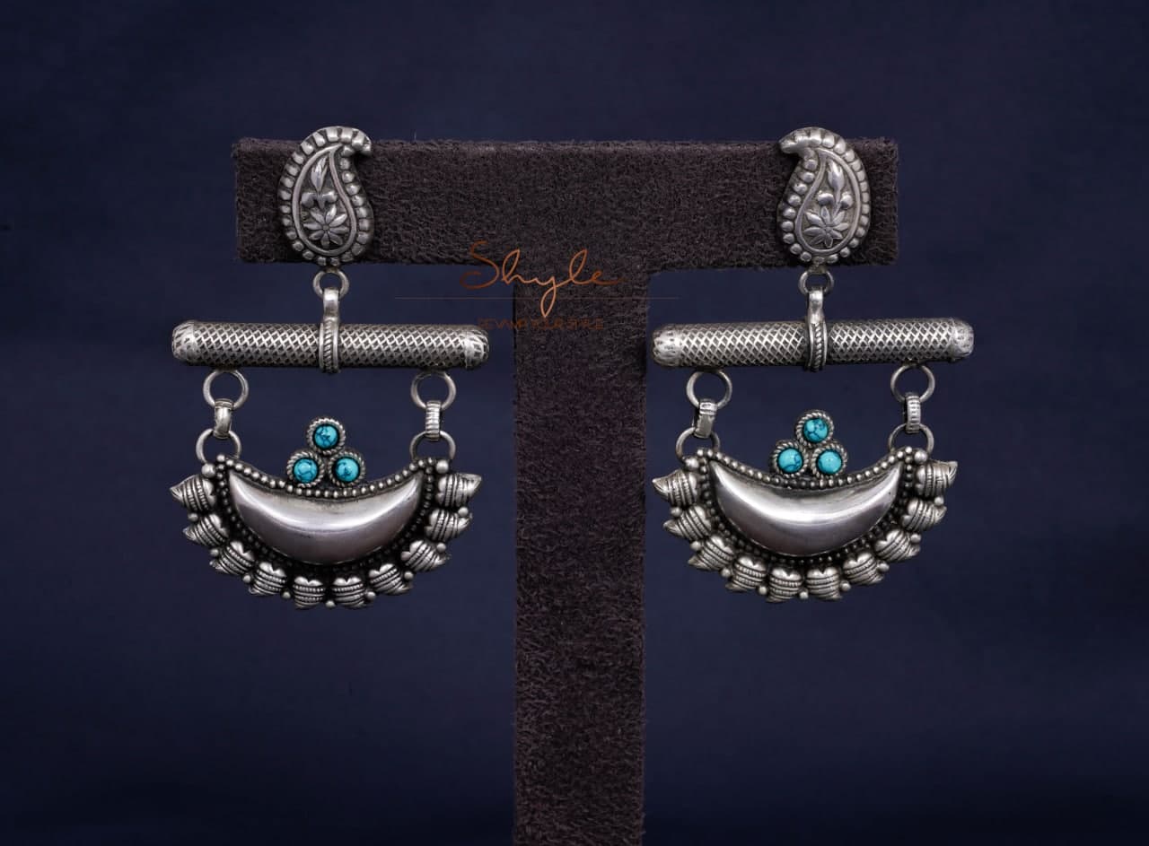 Mizoya Carry Motif Chandra Drop Earrings front