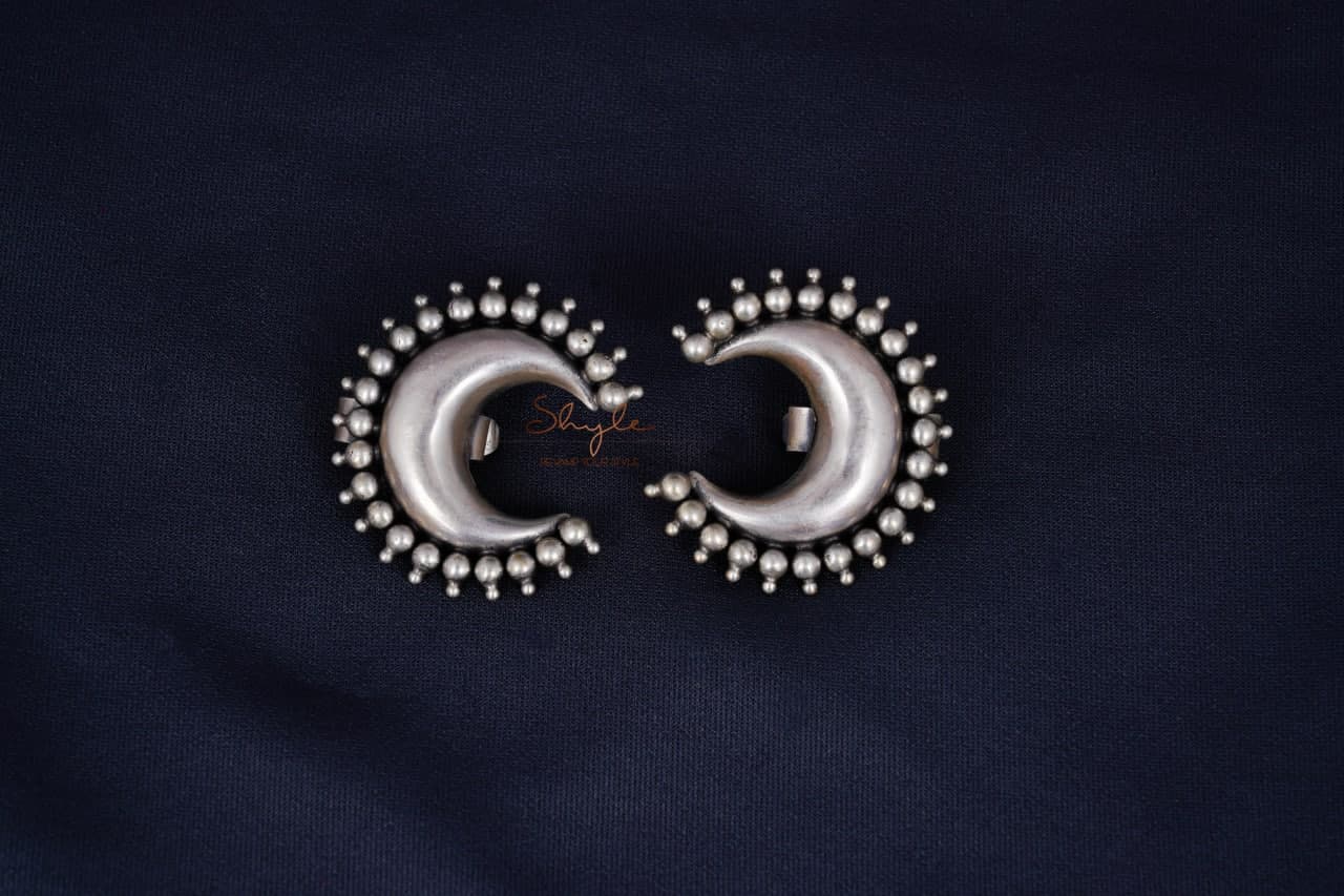 Moh Chandra Classic Earclip front