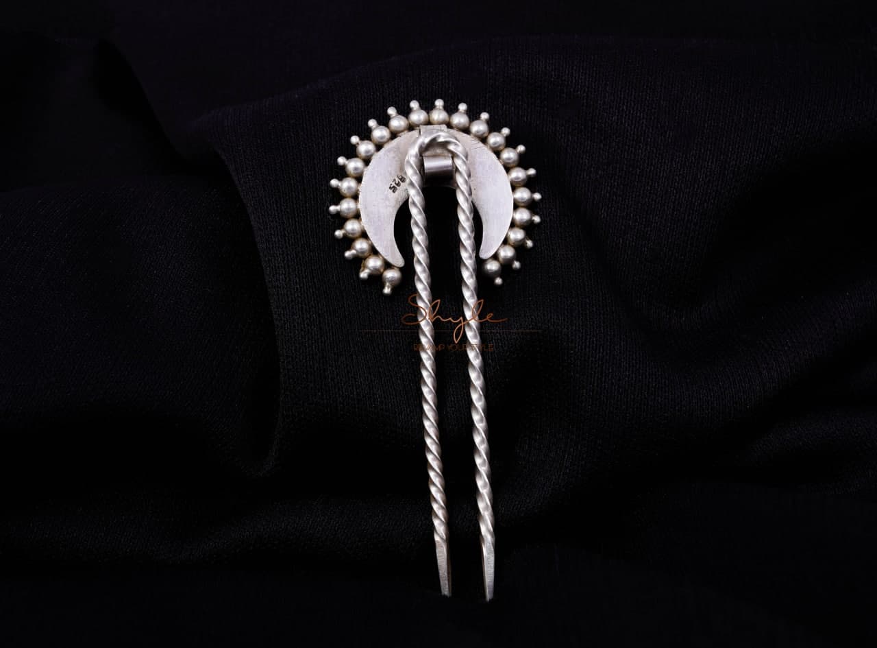 Moh Intricate Chandra Juda Pin