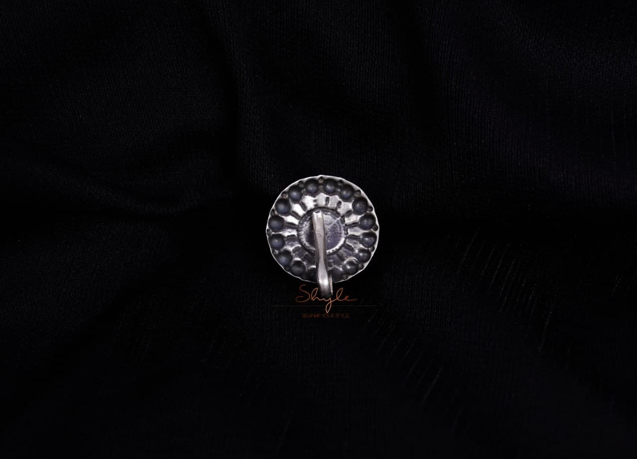 Adya Classic Ghugri Clip On