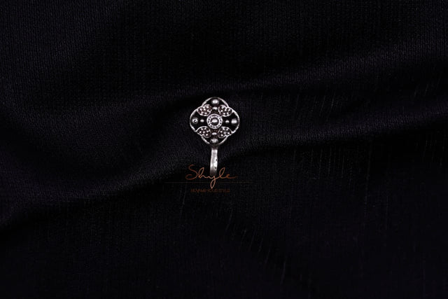 Adya Quirky Clip On