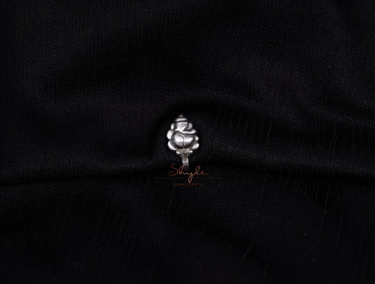 Adya Mini Ganesha Clip On