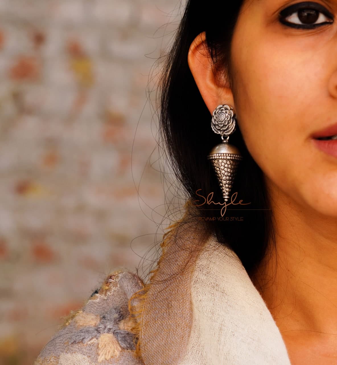 Mizoya Vintage Inspired Bold Drop Earrings