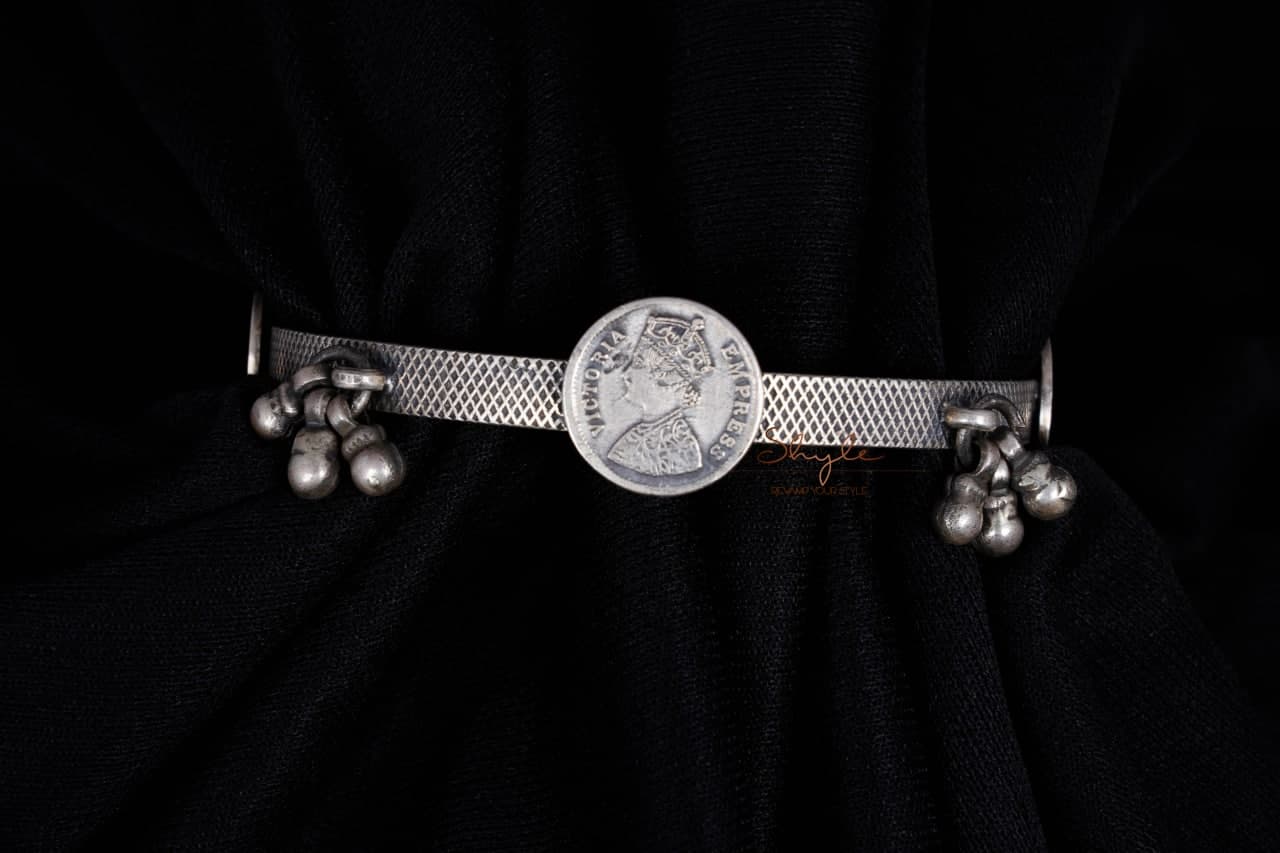 Mizoya Victorian coin ghughri Textured Bangle front