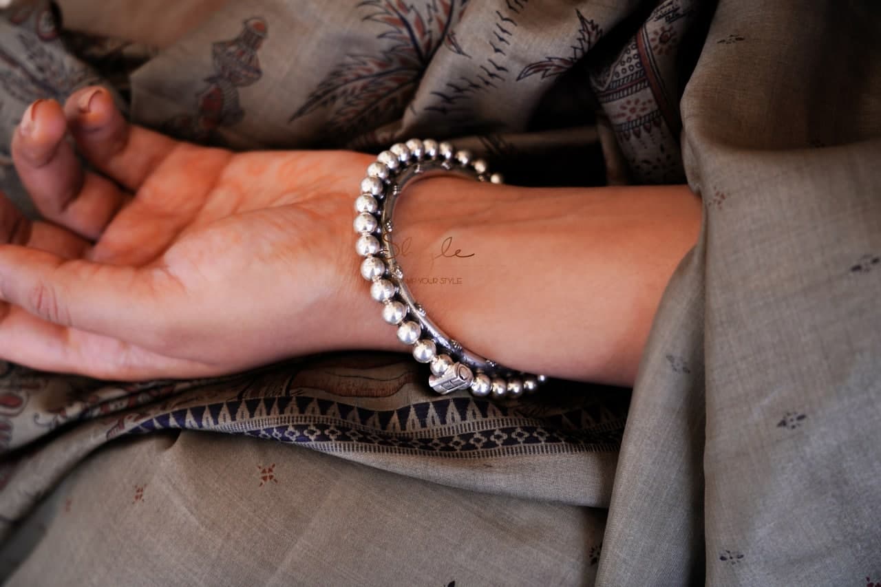 Adya Classic Ball Kada