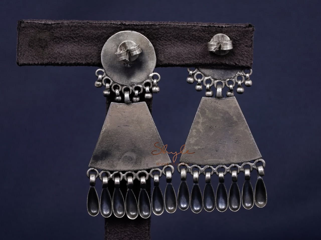 Mizoya Daana Detailed Motif Peacock Intricate Earrings back