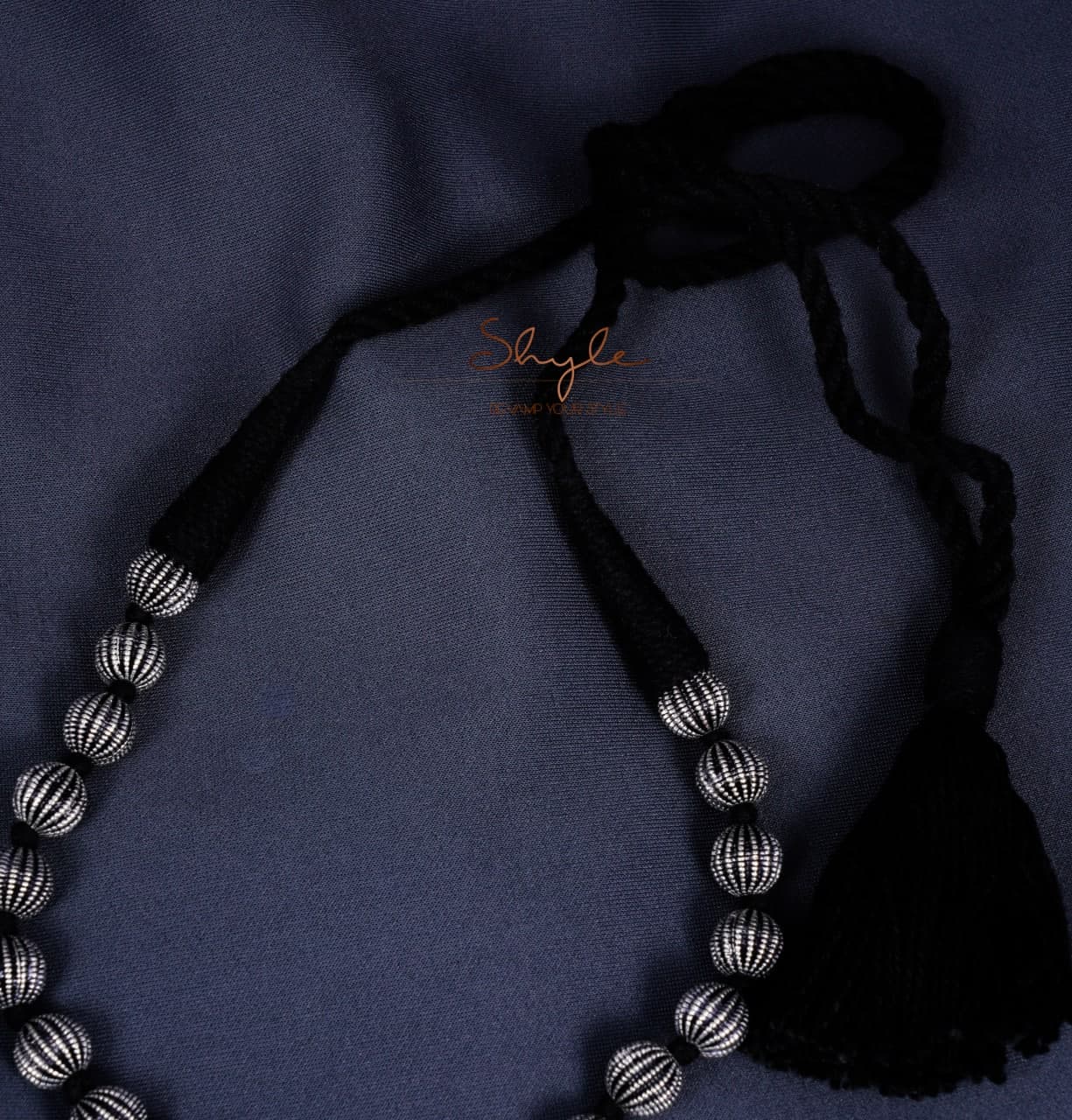 Mizoya Intricate Versatile Ball Choker