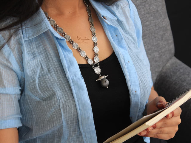 Anvaya Sikka Textured Drop Classic Necklace