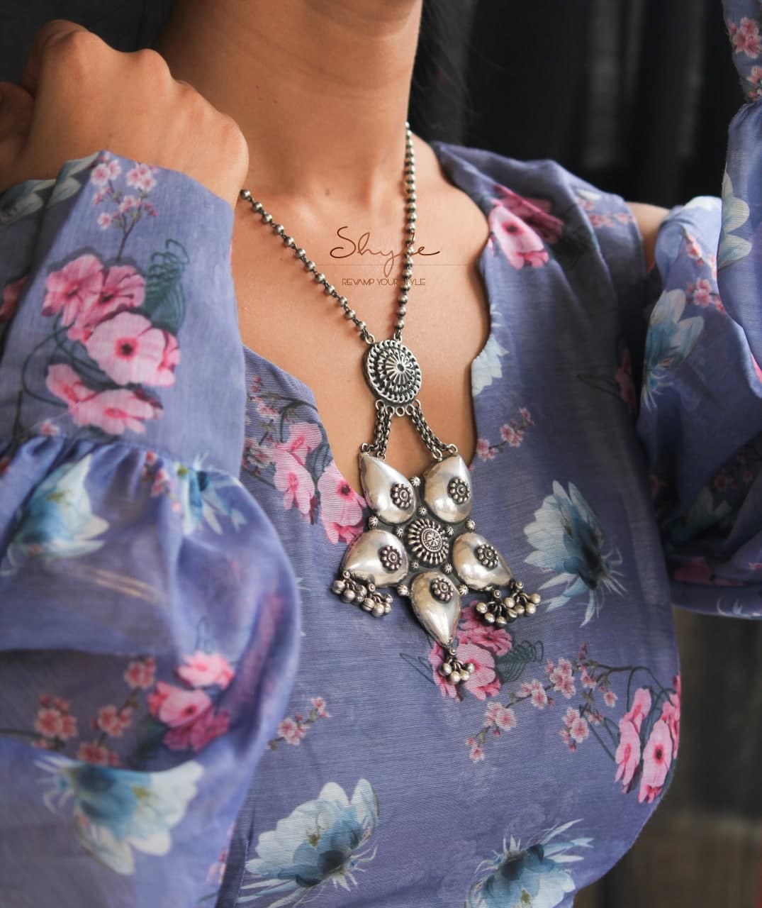 Tattva Statement Intricate Flower Motif Necklace