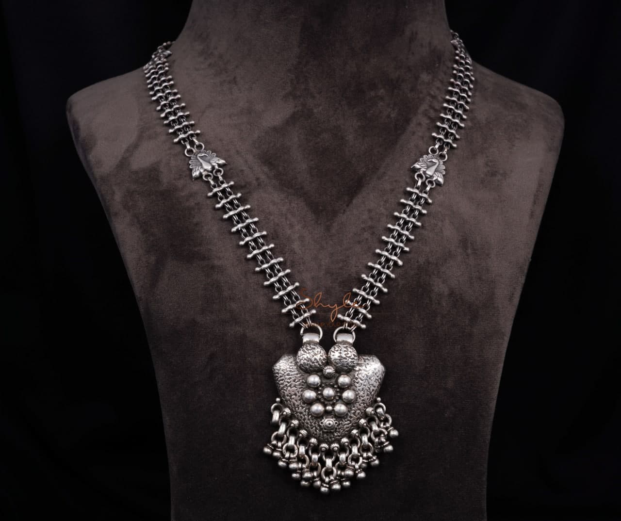 Anvaya Intricate Pendant Jali Chain Classic Necklace front