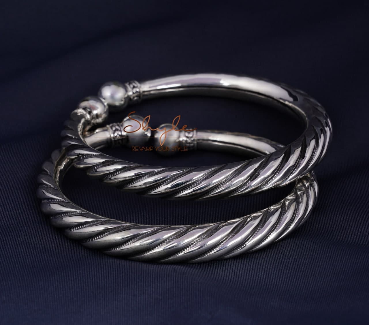 Anvaya Intricate Spiral Ankle Kada front