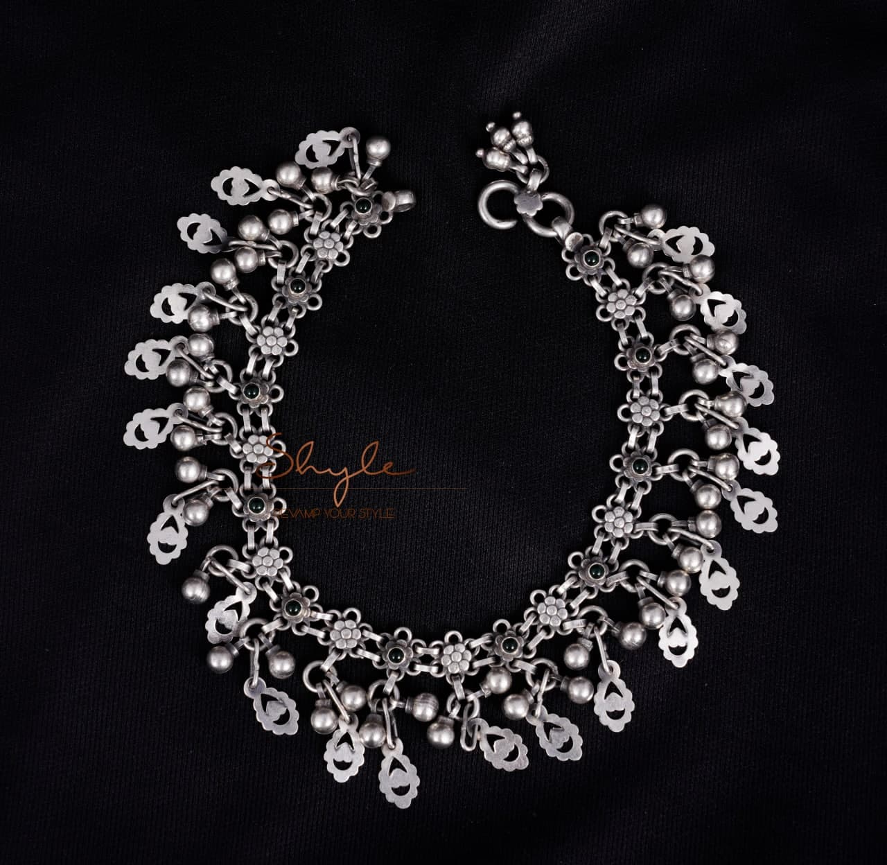 Tattva Carved Leaf Drop Ghughri Statement Anklet front