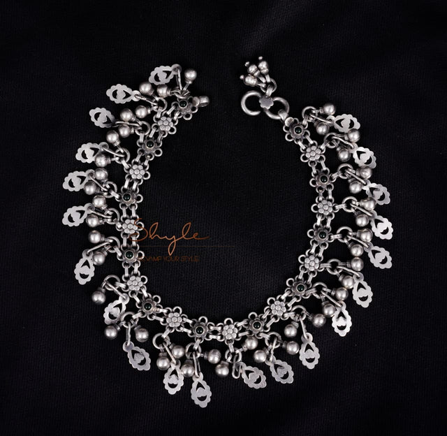 Tattva Carved Leaf Drop Ghughri Statement Anklet front