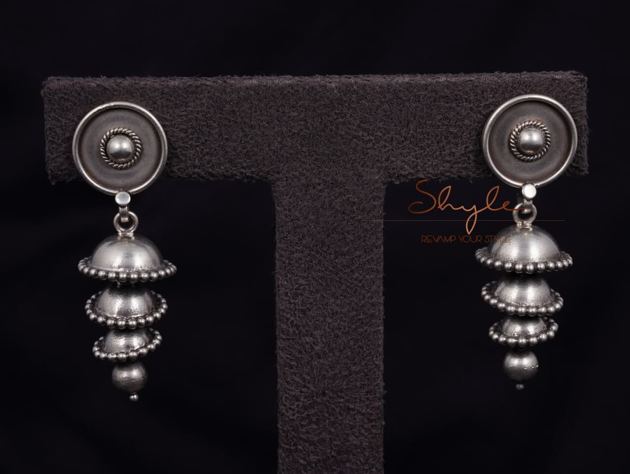 Moh Matte Versatile Layered Jhumki front