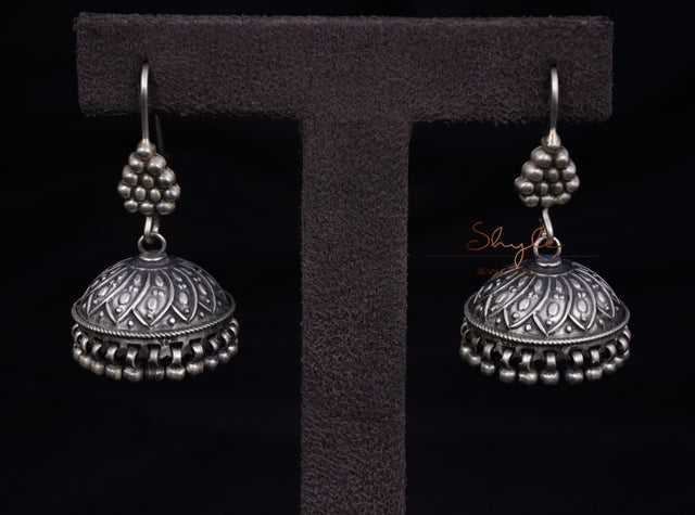 Moh Petal Detailed Jhumka