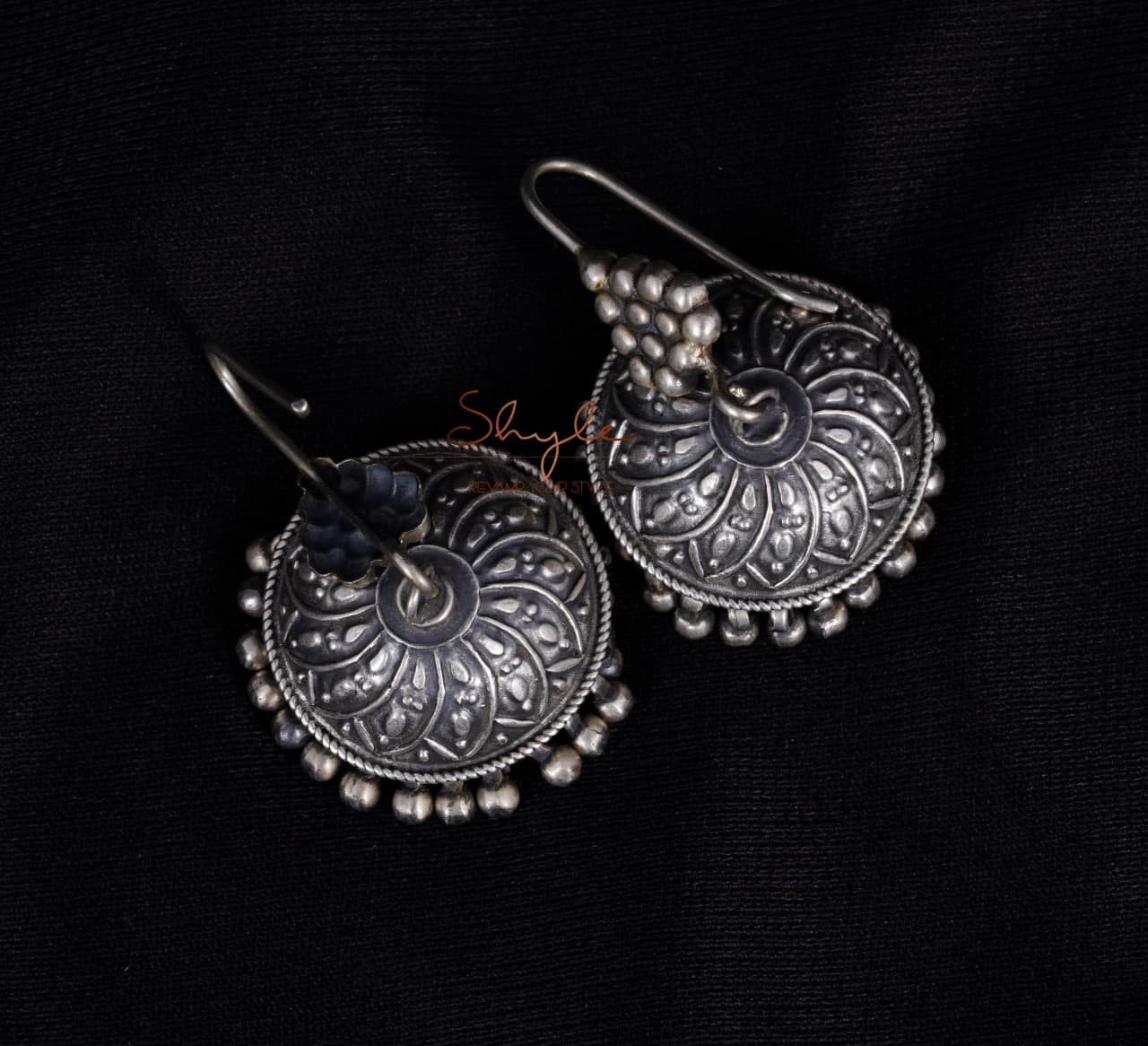 Moh Petal Detailed Jhumka