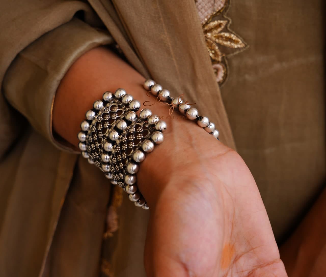 Tattva Intricate Flower Motif Jugalbandi Ball Kada