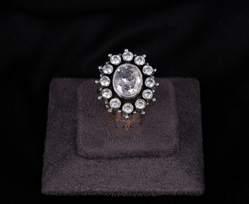 Essence Scinitillating Ring
