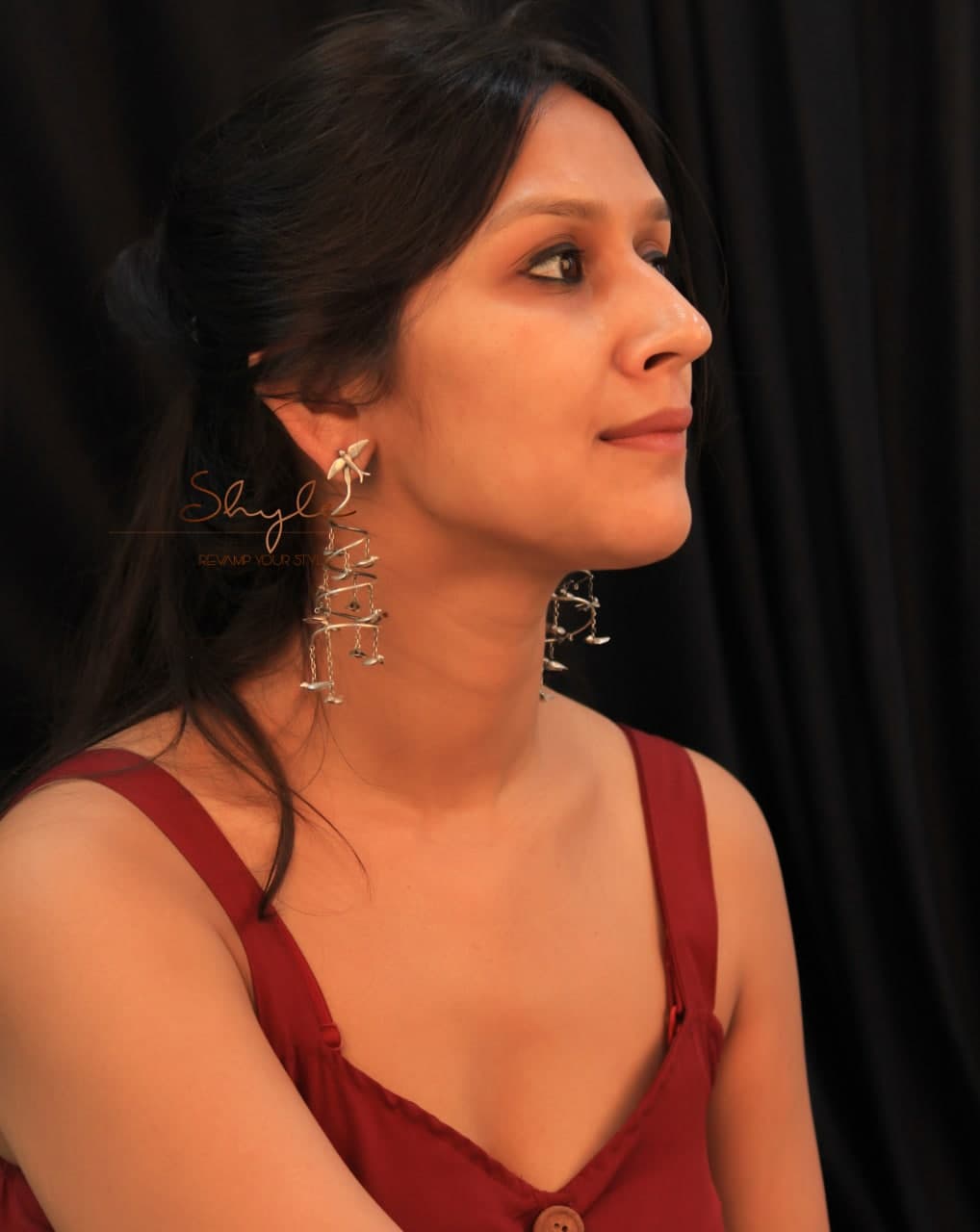 Qurbat Flying Birds Spiral Statement Earring (3)