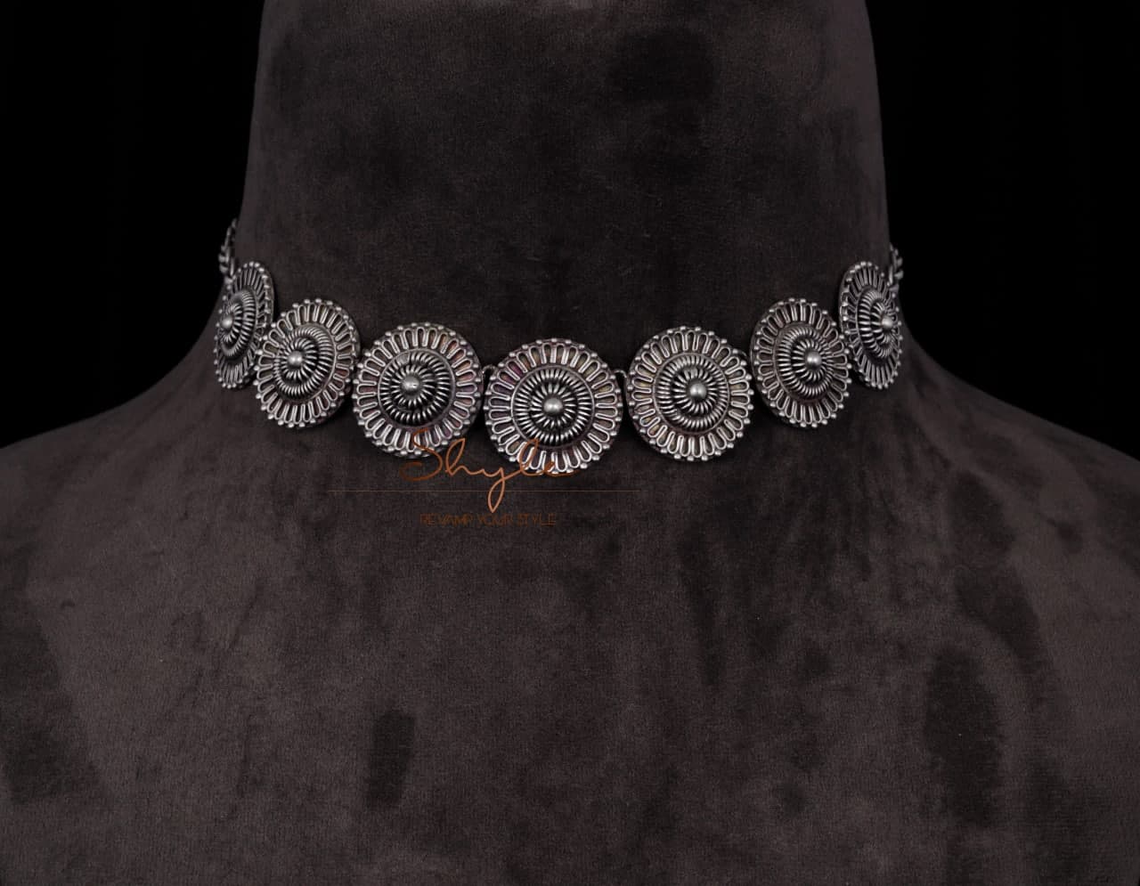 Adya Intricate Motif Sequence Necklace