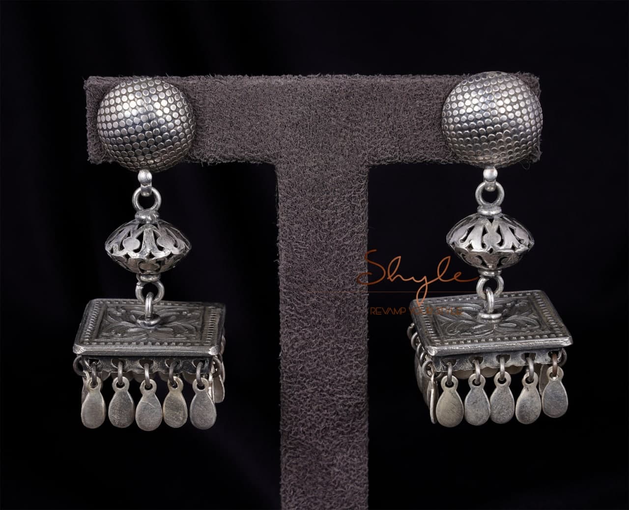 Tattva textured Motif Square Layered Jhumka front
