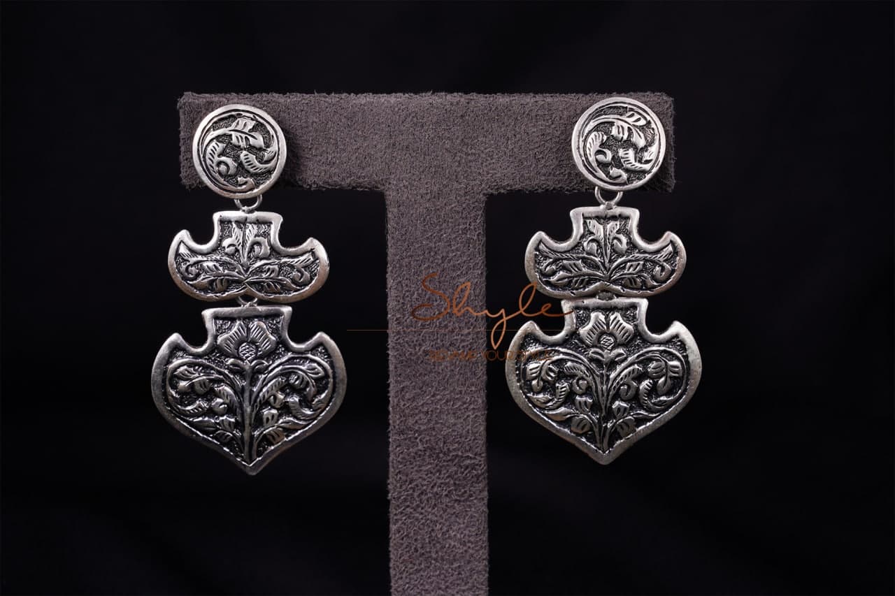 Mizoya Chitai Intricate Paan Drop Earrings front