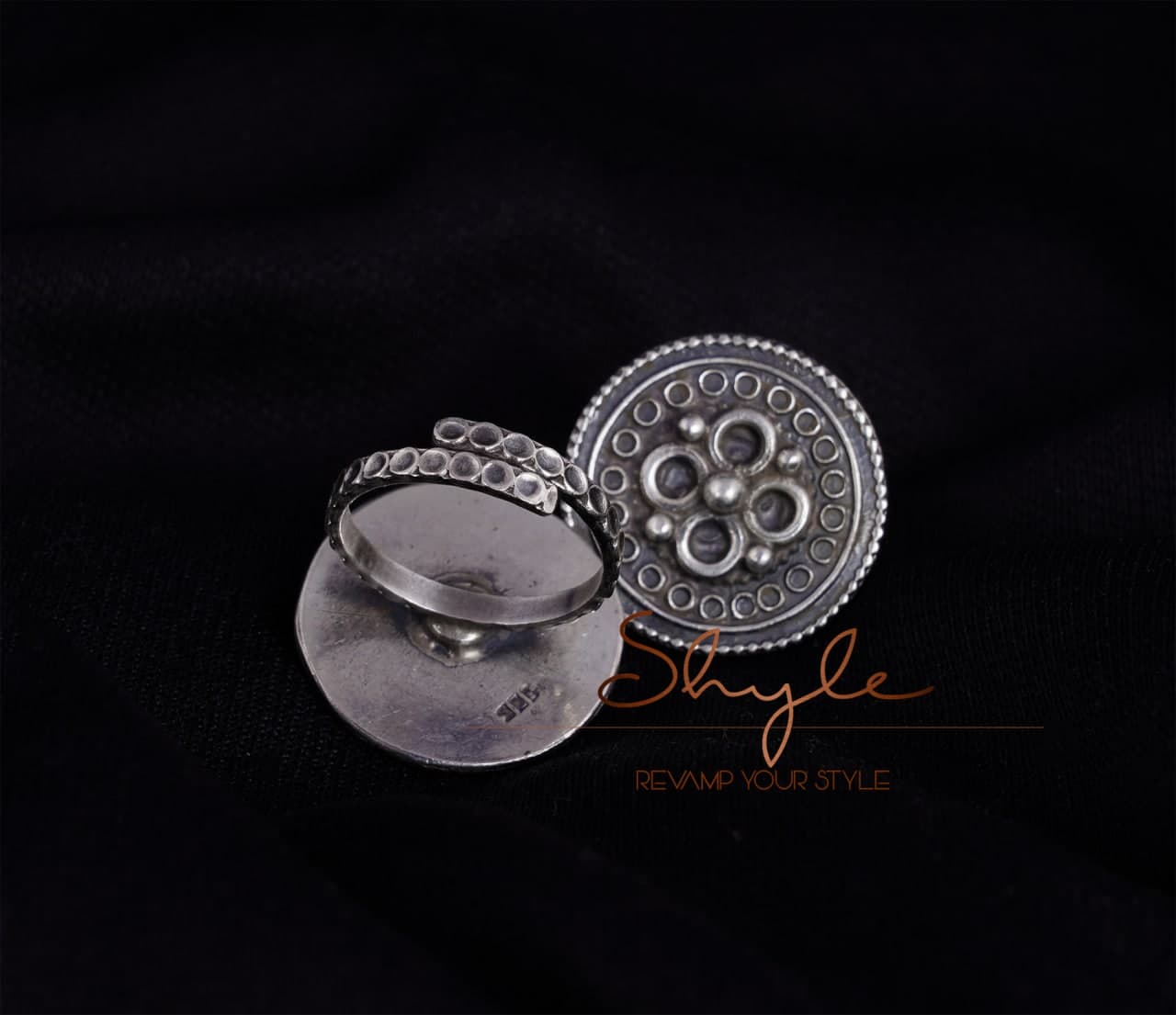 Mizoya Tribal Inspired Intricate Toe Ring product pic