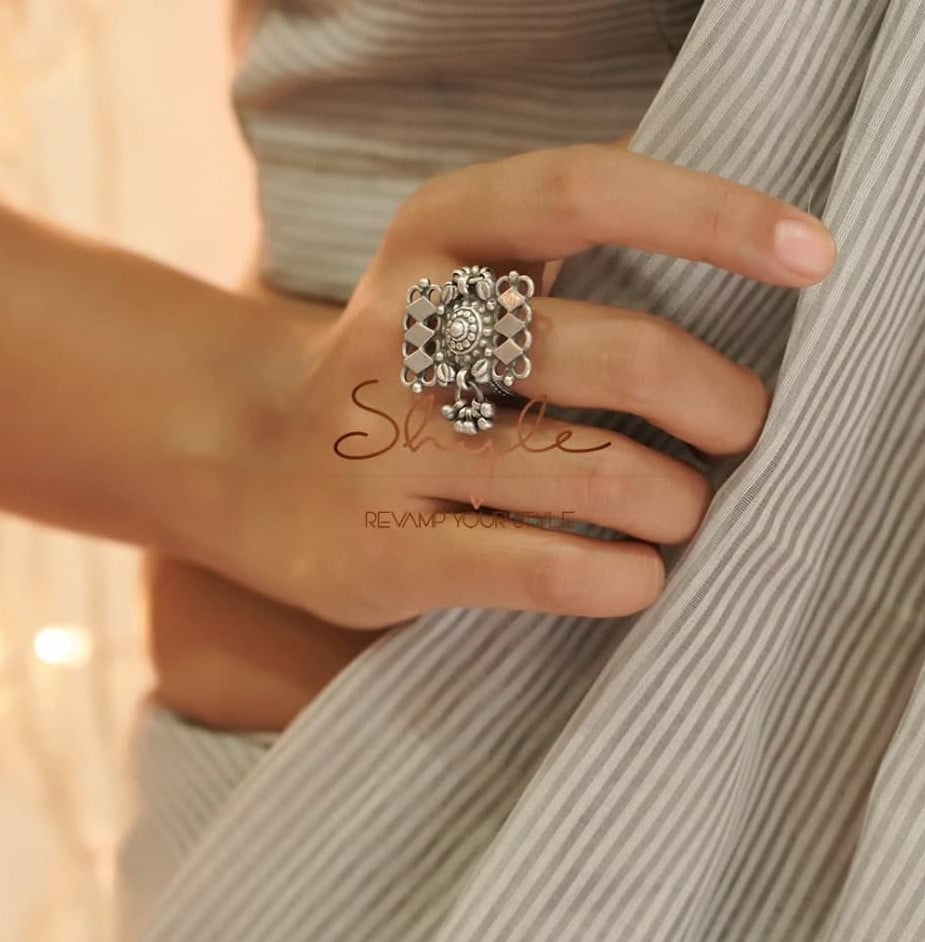 Moh Intricate Jali Ghughri Drop Ring