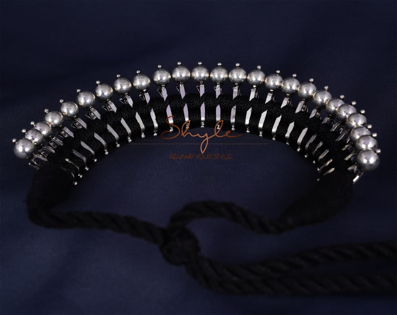 Anvaya Mini Parrot Silver Choker