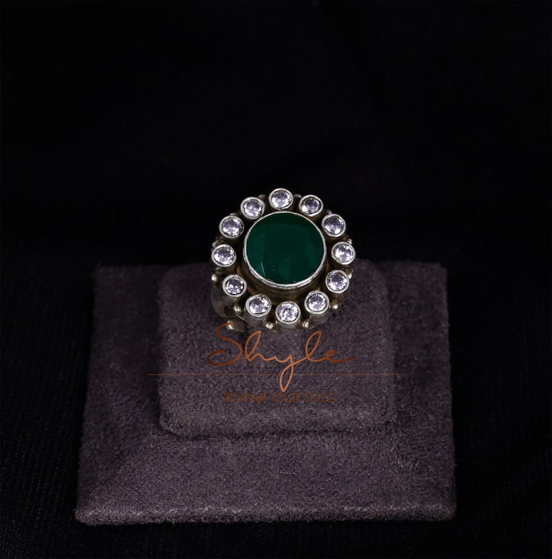Essence Jadau Scintillating Ring