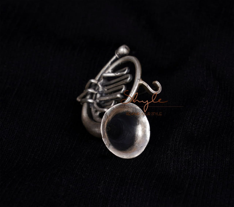 Anvaya Statement French Horn Brooch front