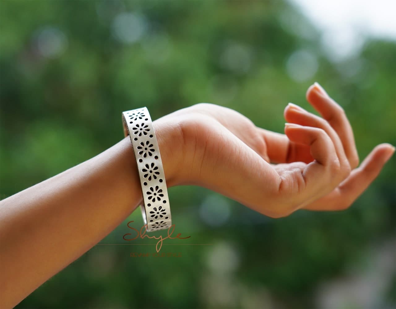 Moh Fine Carved Flower Statement Kada model