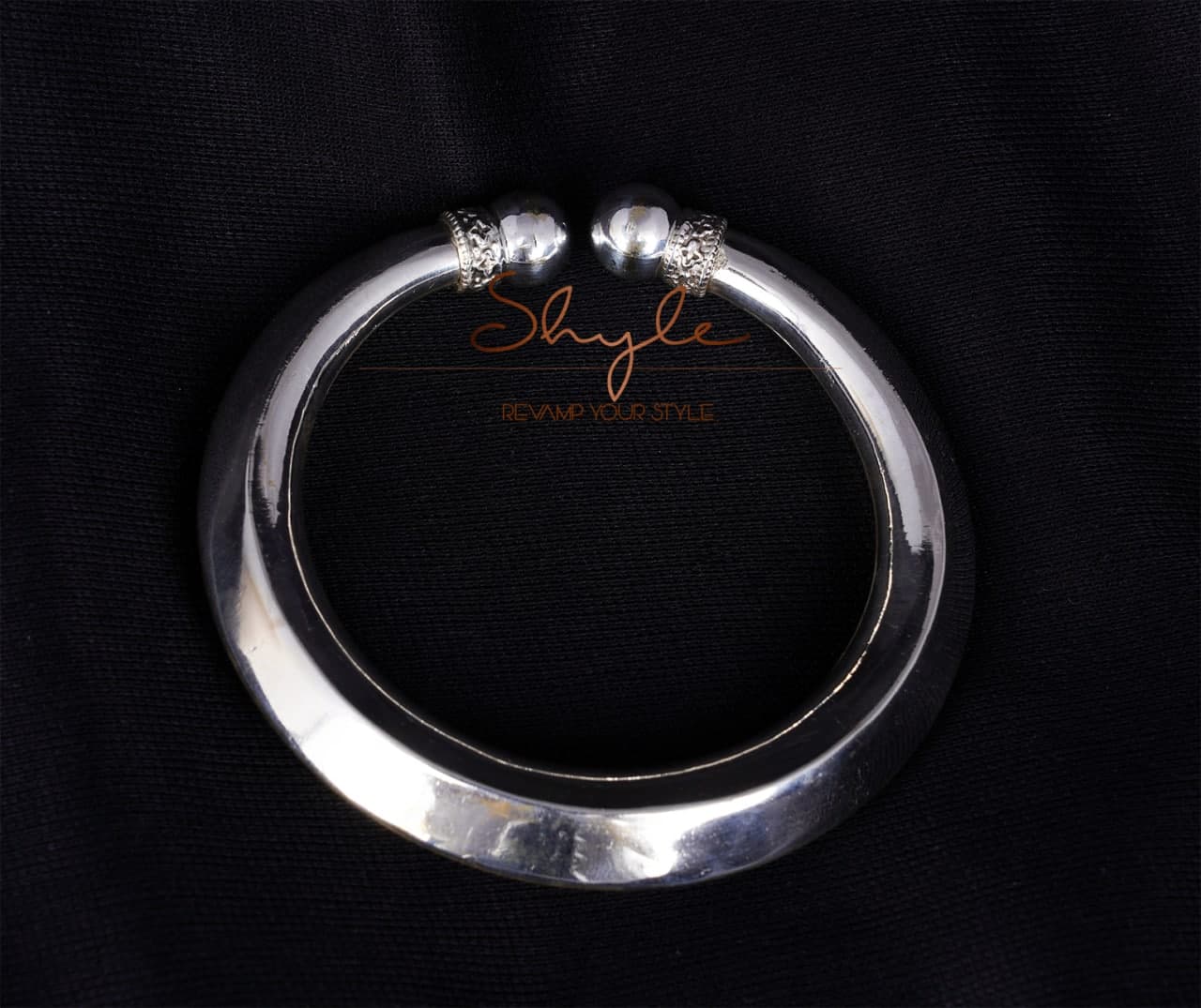 Adya Fine Versatile Kada front