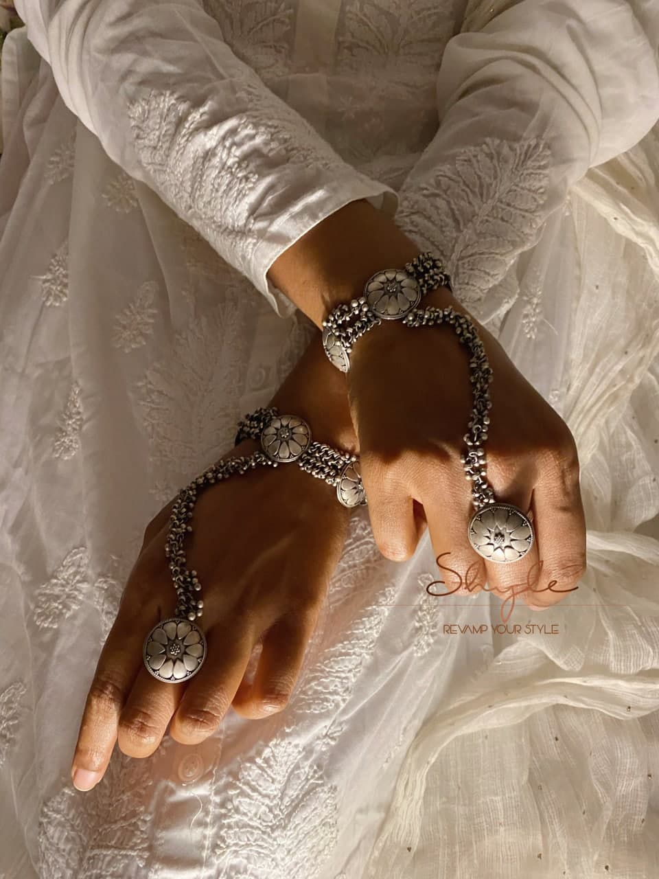 Moh Intricate Petal Motif Ghughri Statement Hathphool primary