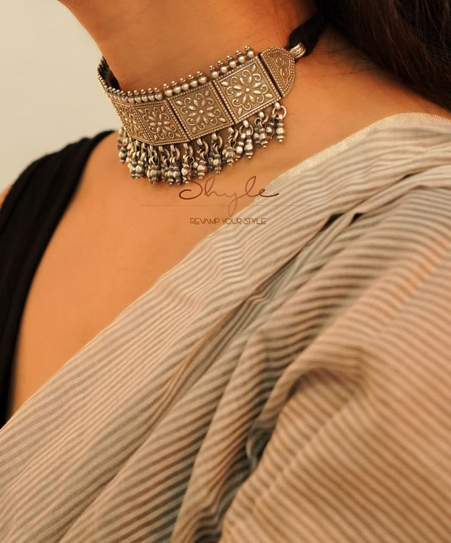 Tattva Intricate Ghughri Choker Set