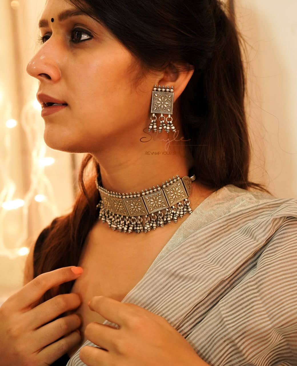 Tattva Intricate Ghughri Choker Set