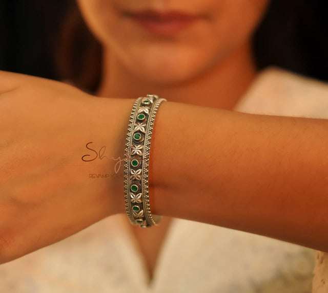 Tattva Intricate Jadau Embossed Bangle front