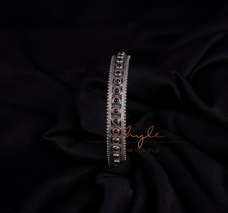 Tattva Intricate Jadau Embossed Bangle side